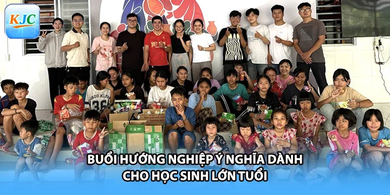 Buổi hướng nghiệp ý nghĩa dành cho học sinh lớn tuổi